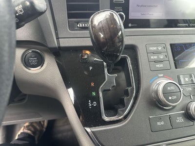 2018 Toyota Sienna XLE 8 Passenger