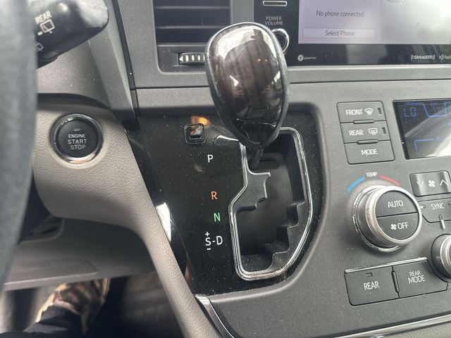 2018 Toyota Sienna XLE 8 Passenger