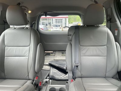 2018 Toyota Sienna XLE 8 Passenger