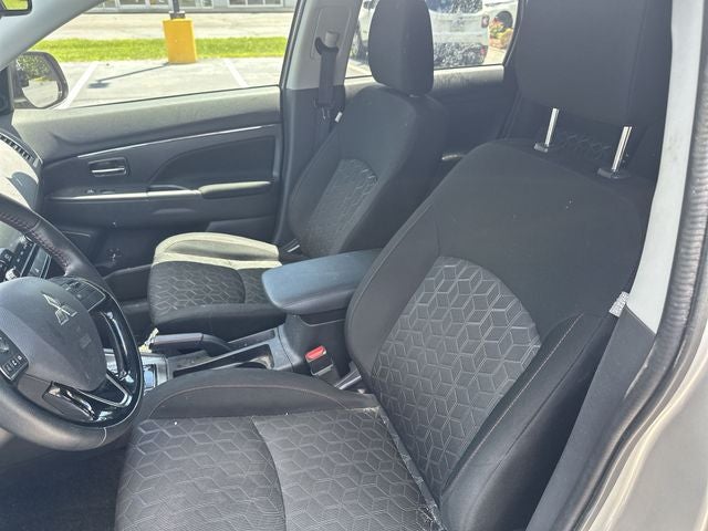 2023 Mitsubishi Outlander Sport 2.0 LE