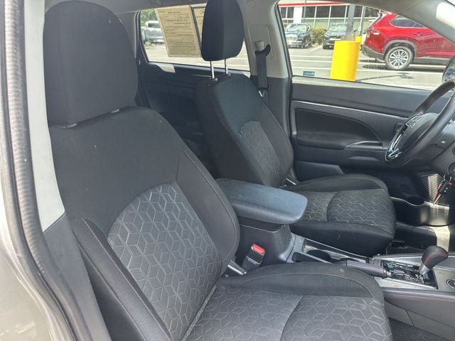 2023 Mitsubishi Outlander Sport 2.0 LE