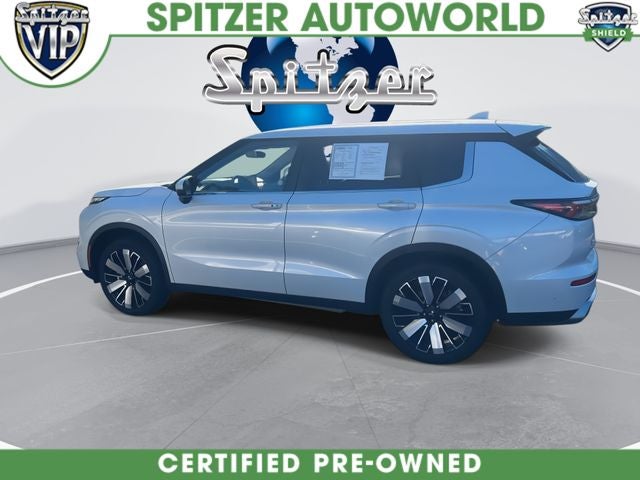 2025 Mitsubishi Outlander SE