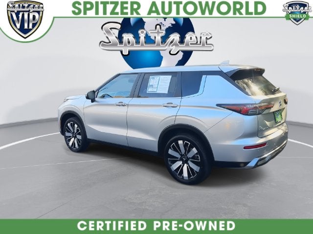 2025 Mitsubishi Outlander SE