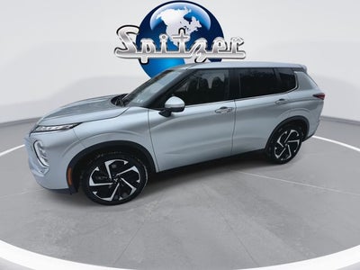2024 Mitsubishi Outlander SE