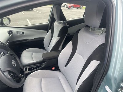 2021 Toyota Prius LE