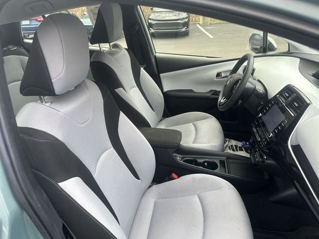 2021 Toyota Prius LE