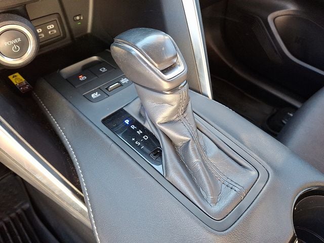 2024 Toyota Venza LE