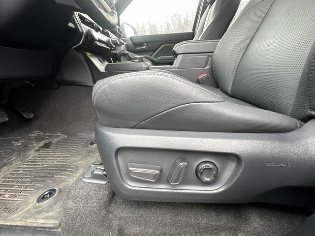 2025 Toyota 4Runner i-FORCE MAX Hybrid Base