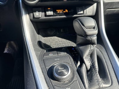 2019 Toyota RAV4 Hybrid XLE
