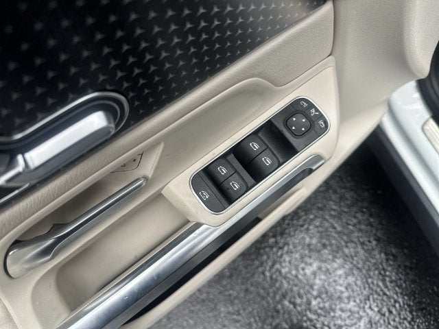 2025 Mercedes-Benz GLB GLB 250 4MATIC®