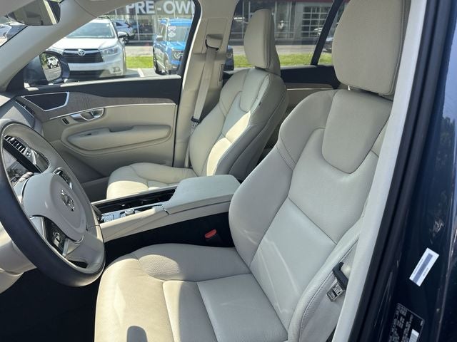 2023 Volvo XC90 B6 Core