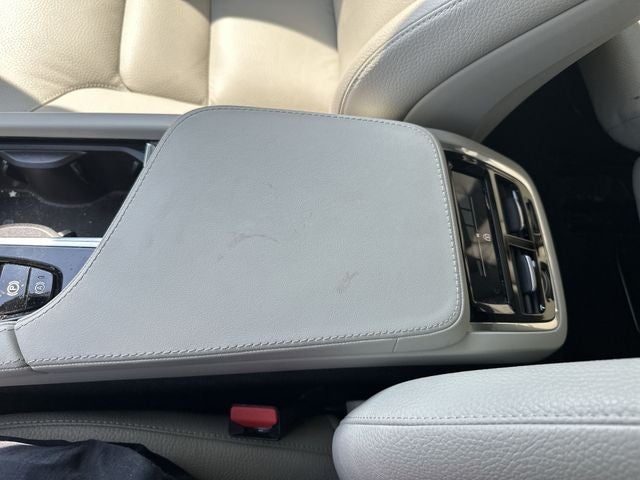 2023 Volvo XC90 B6 Core