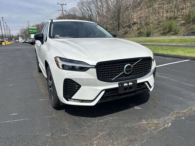 2024 Volvo XC60 B5 Plus Dark Theme