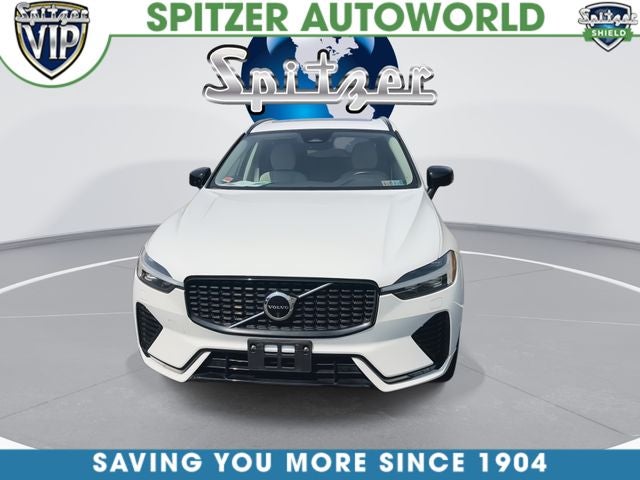 2024 Volvo XC60 B5 Plus Dark Theme
