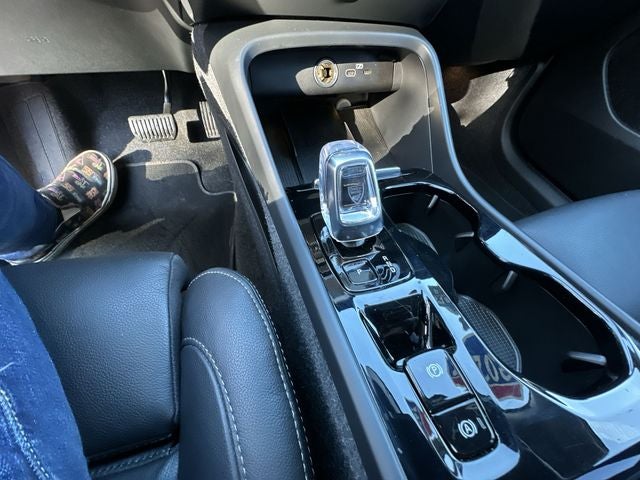 2025 Volvo XC40 B5 Plus Dark Theme