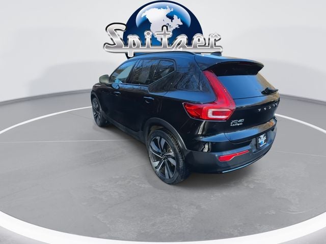 2025 Volvo XC40 B5 Plus Dark Theme