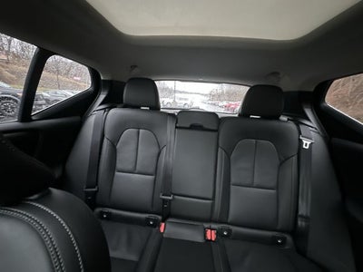 2025 Volvo XC40 B5 Plus Bright Theme