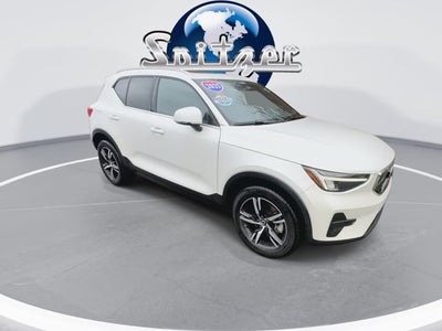 2025 Volvo XC40 B5 Core