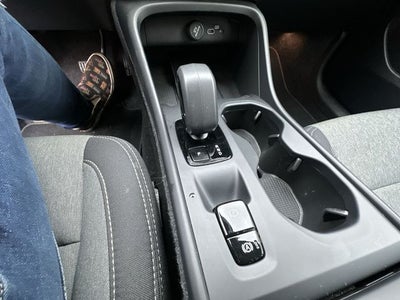 2025 Volvo XC40 B5 Core