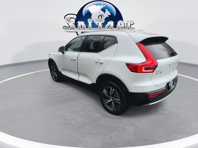 2025 Volvo XC40 B5 Core