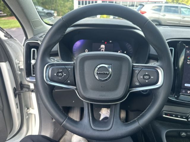 2024 Volvo XC40 B5 Core