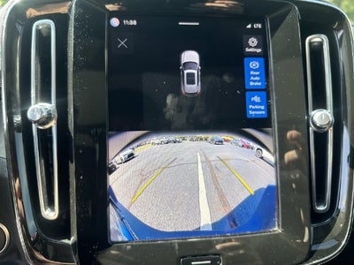 2024 Volvo XC40 B5 Core