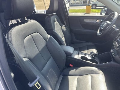 2024 Volvo XC40 B5 Core
