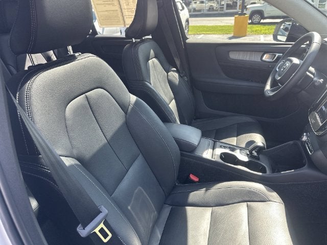 2024 Volvo XC40 B5 Core