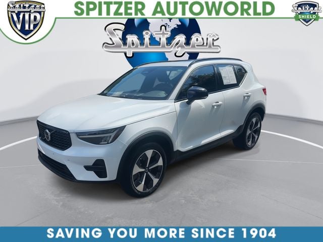 2024 Volvo XC40 B5 Core