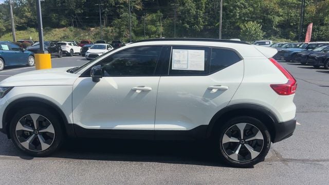 2024 Volvo XC40 B5 Core