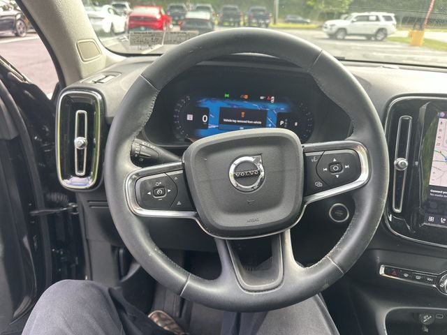 2024 Volvo XC40 B5 Core