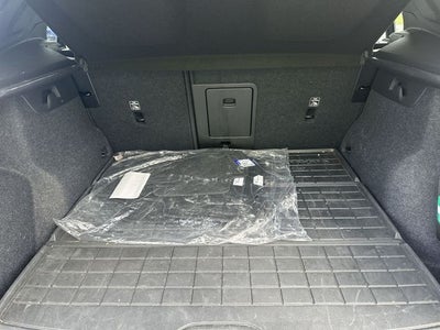 2024 Volvo XC40 B5 Core