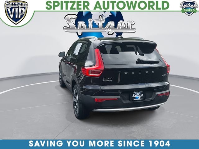2024 Volvo XC40 B5 Core
