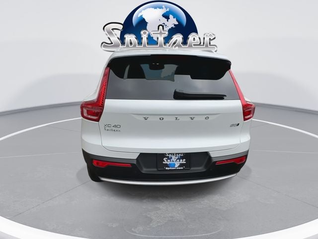 2023 Volvo XC40 B5 Plus Bright Theme