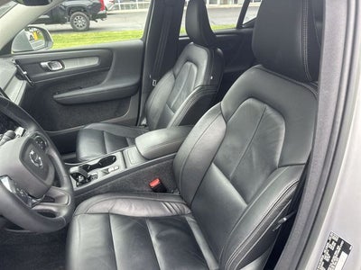2023 Volvo XC40 B5 Core