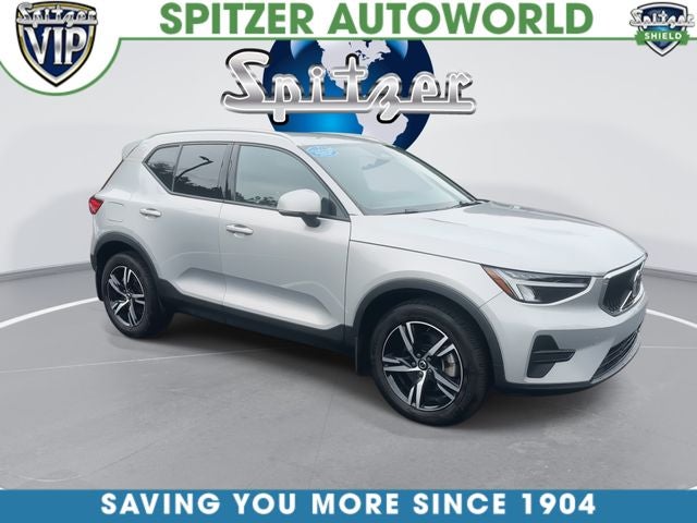 2023 Volvo XC40 B5 Core