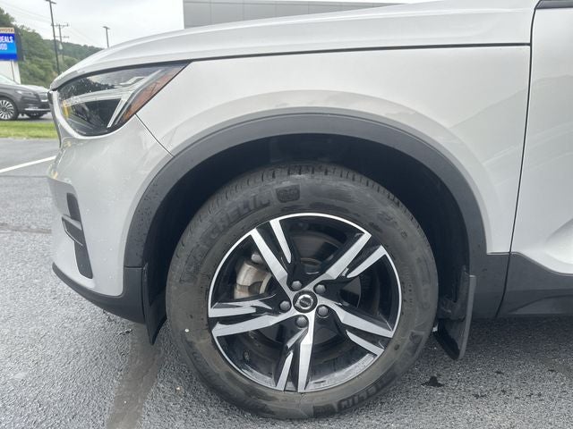 2023 Volvo XC40 B5 Core