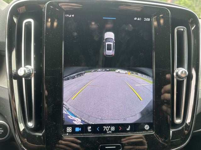 2023 Volvo XC40 B5 Core