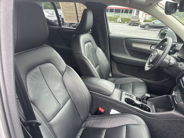 2023 Volvo XC40 B5 Core