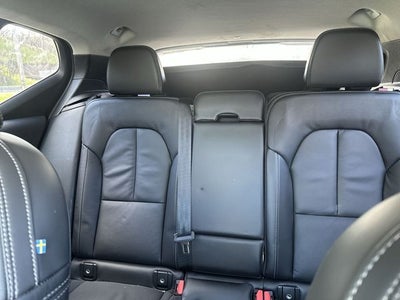 2023 Volvo XC40 B5 Plus Dark Theme