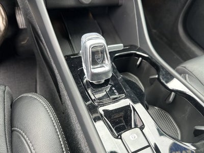 2023 Volvo XC40 B5 Plus Dark Theme