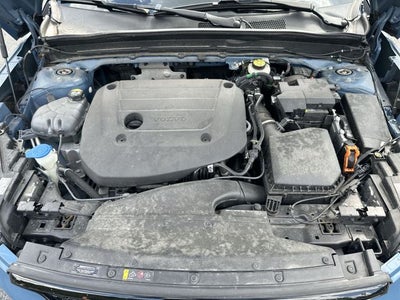 2023 Volvo XC40 B5 Plus Dark Theme