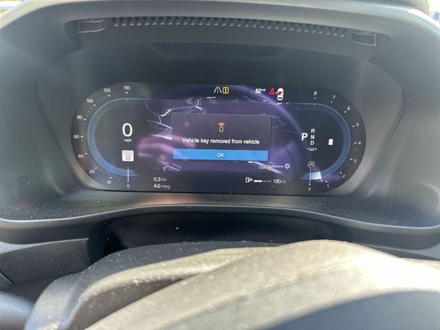 2023 Volvo XC40 B5 Plus Dark Theme