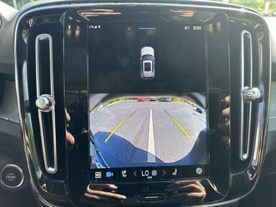 2023 Volvo XC40 B5 Plus Dark Theme