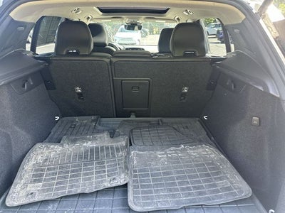 2023 Volvo XC40 B5 Plus Dark Theme