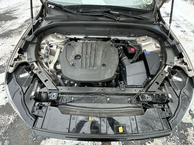 2025 Volvo XC60 B5 Plus