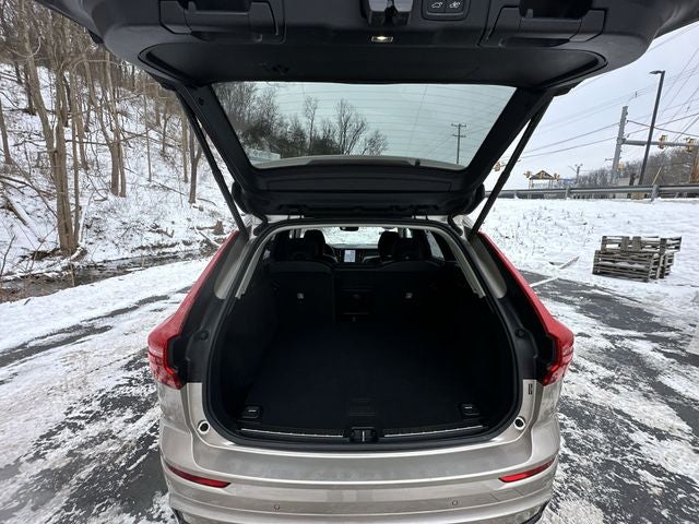 2025 Volvo XC60 B5 Plus