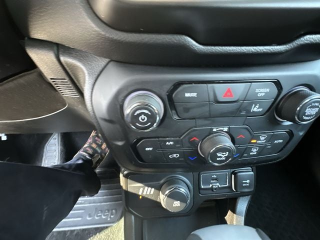 2023 Jeep Renegade Altitude