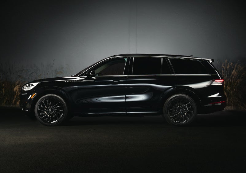A 2024 Lincoln Aviator® SUV is shown in the Infinite Black exterior color | Spitzer Lincoln DuBois in Du Bois PA