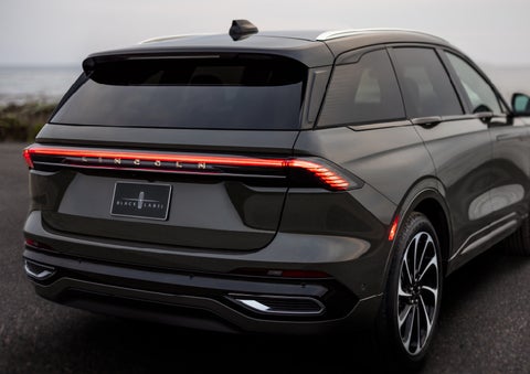 The rear of a 2024 Lincoln Black Label Nautilus® SUV displays full LED rear lighting. | Spitzer Lincoln DuBois in Du Bois PA
